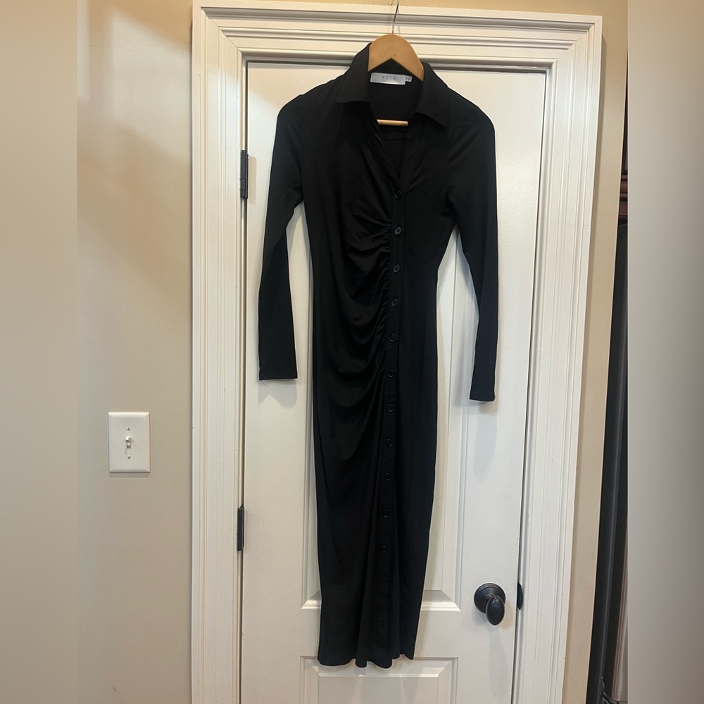 Astr the Label Black Button-Front Ruched Midi Dress XS - Picture 2 of 8